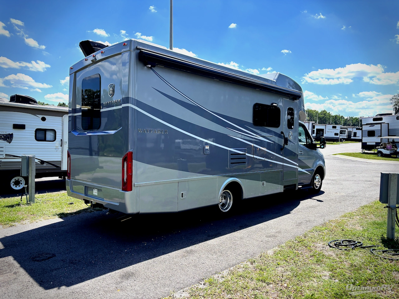 2024 Tiffin Wayfarer 25RW Photo 2