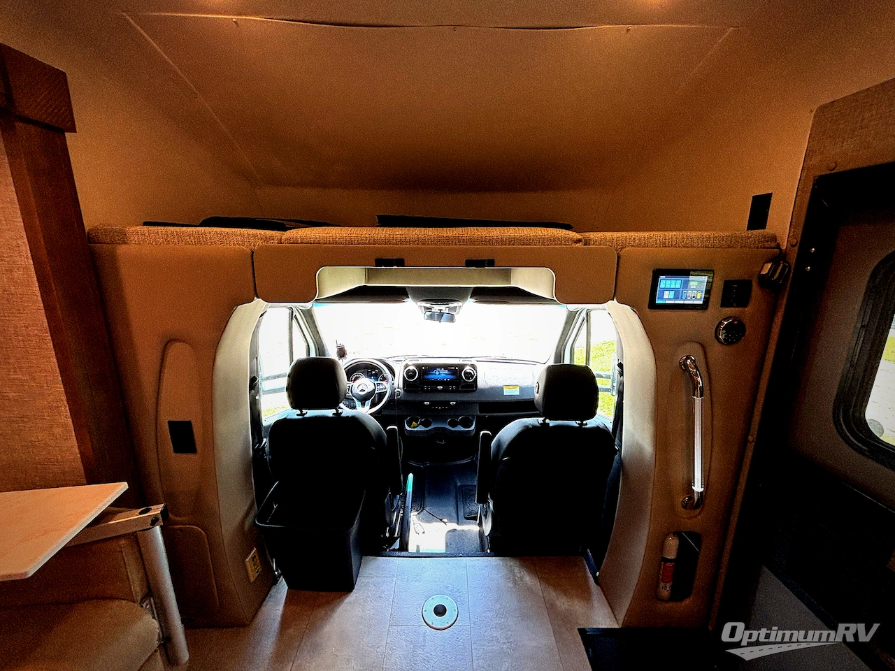 2024 Tiffin Wayfarer 25RW Photo 7