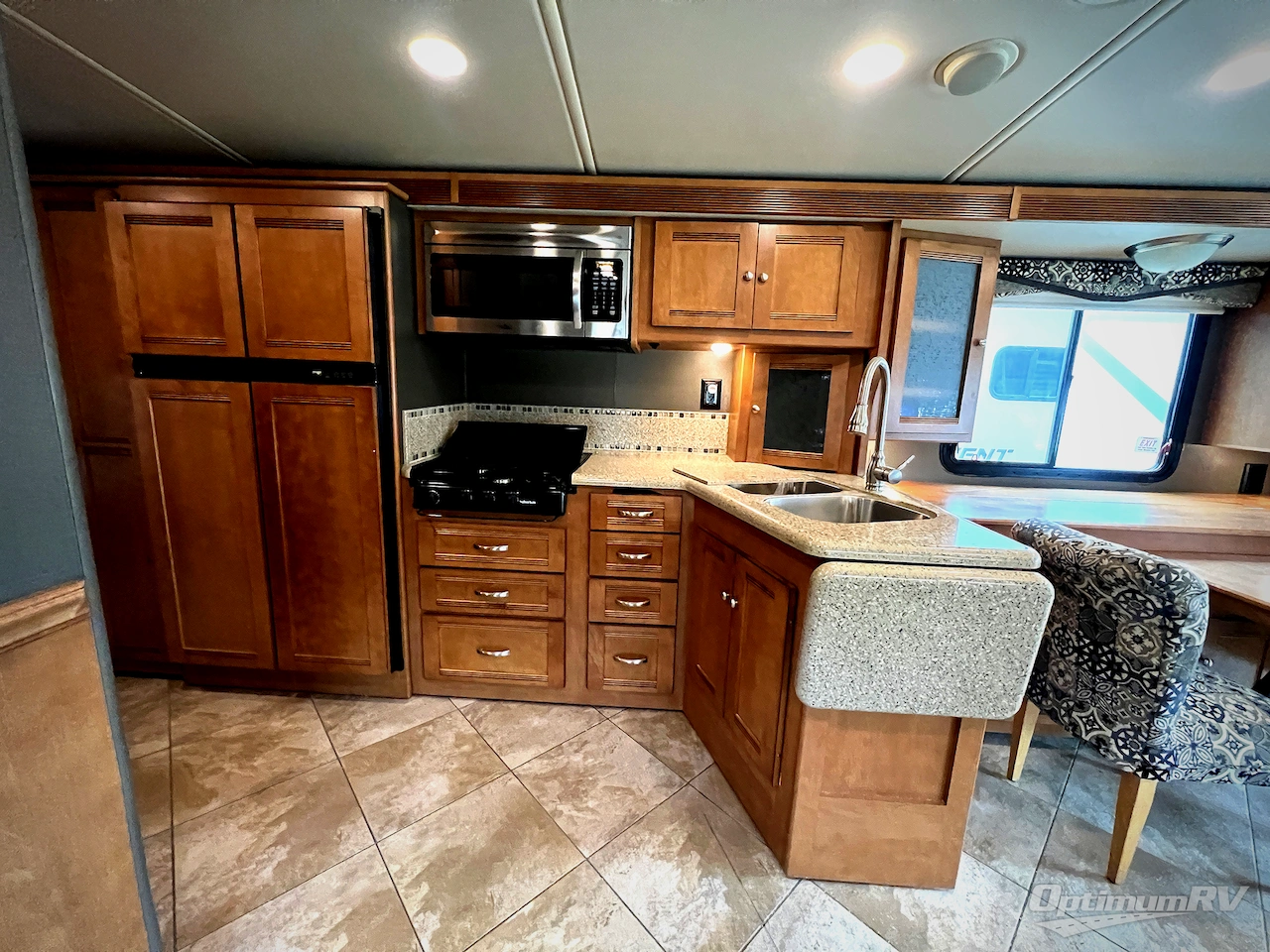 2018 Winnebago Sightseer 33C Photo 10