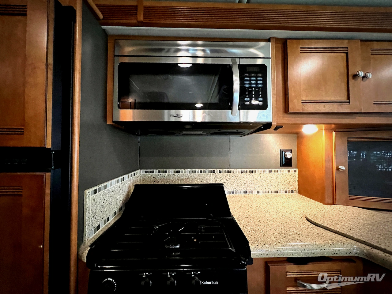 2018 Winnebago Sightseer 33C Photo 13
