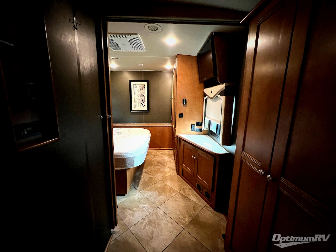 2018 Winnebago Sightseer 33C Photo 15