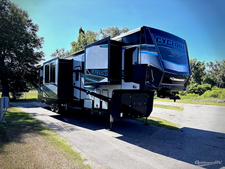 2025 Heartland Cyclone 3714 RV Photo 1