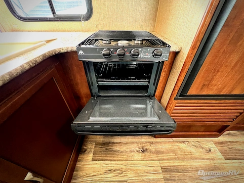 2017 Keystone Passport 2670BH Grand Touring RV Photo 2