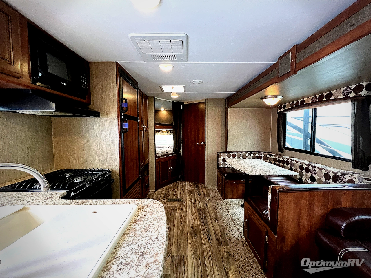 2017 Keystone Passport 2670BH Grand Touring Photo 2