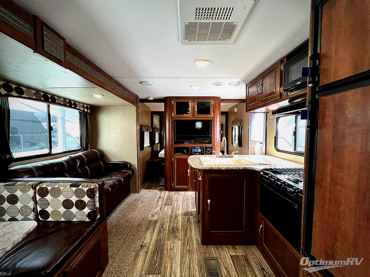 2017 Keystone Passport 2670BH Grand Touring Photo 3