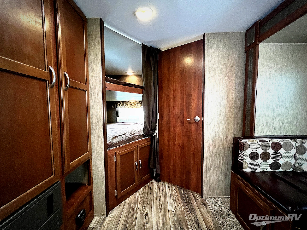 2017 Keystone Passport 2670BH Grand Touring Photo 12