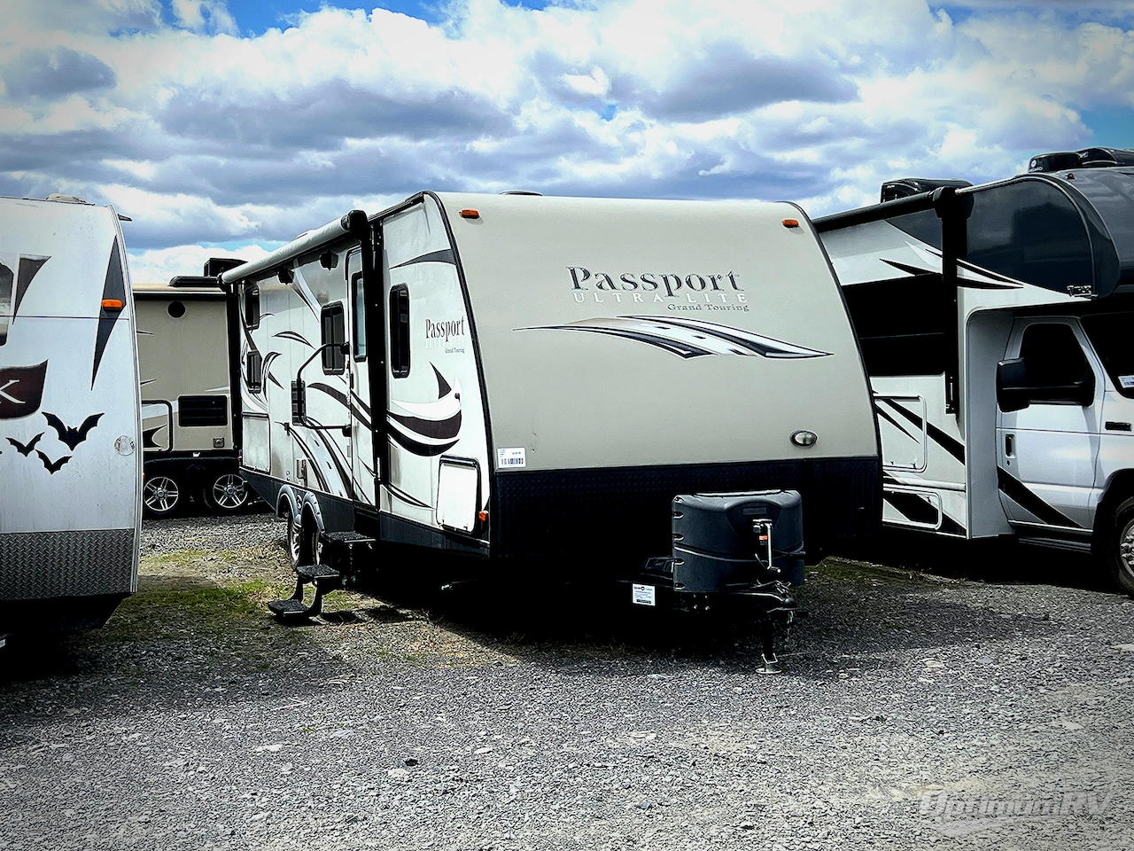 2017 Keystone Passport 2670BH Grand Touring Photo 1