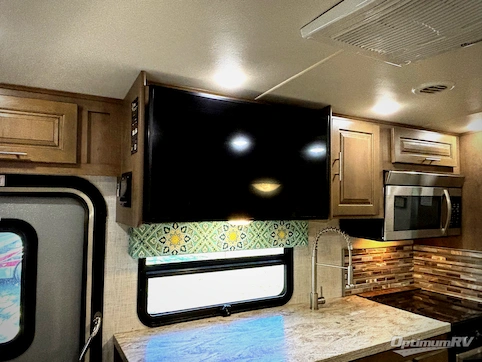 2018 Forest River Georgetown 5 Series 31R5 RV Photo 3