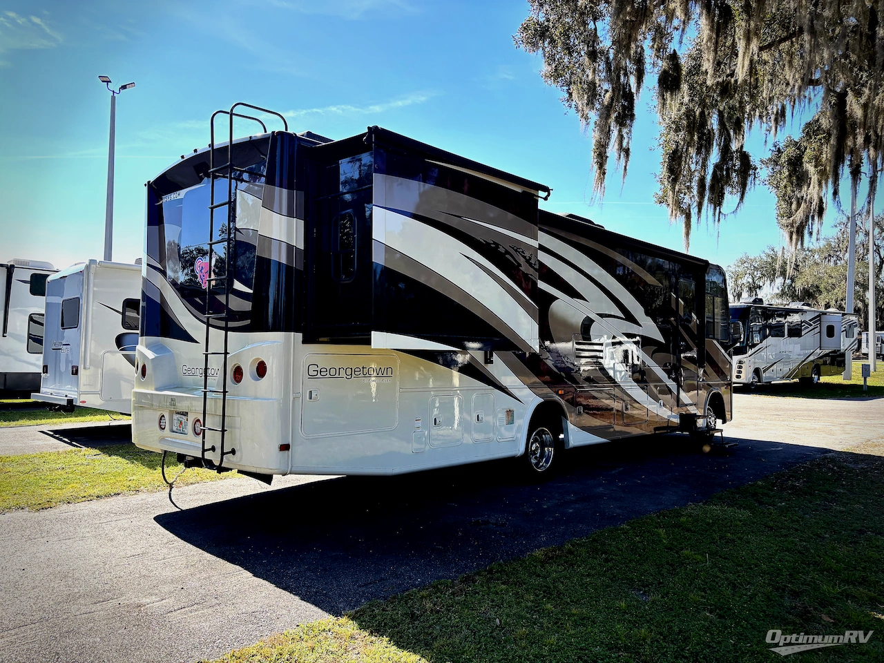 2018 Forest River Georgetown 5 Series 31R5 Photo 2