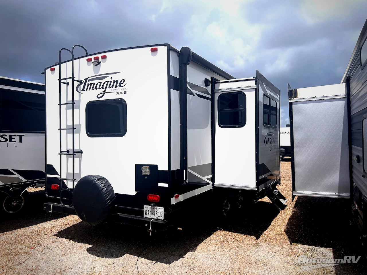 2021 Grand Design Imagine XLS 22RBE Photo 2