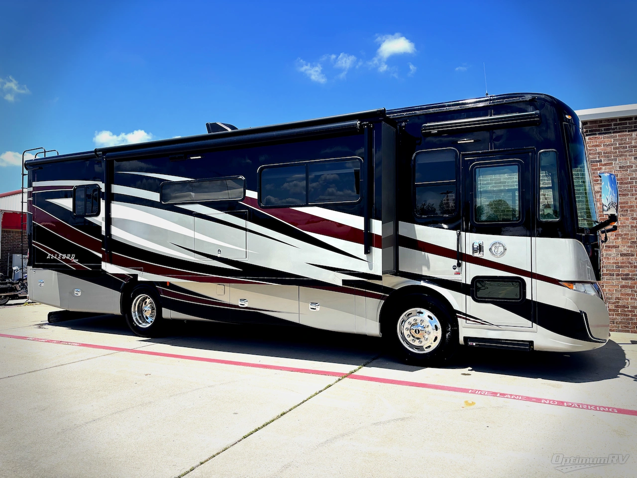 2019 Tiffin Allegro RED 33AA Photo 1