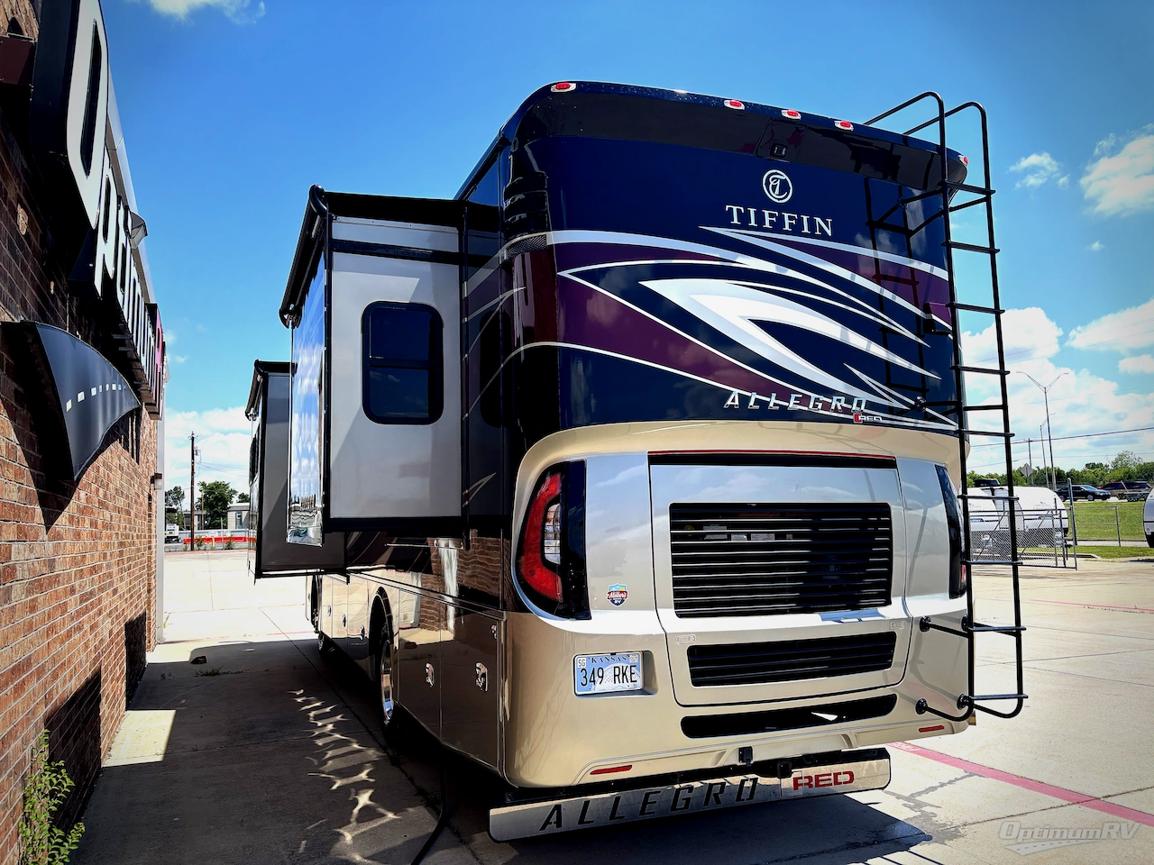 2019 Tiffin Allegro RED 33AA Photo 3