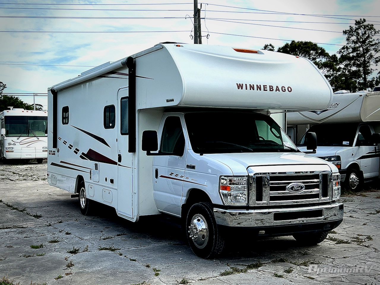 2019 Winnebago Outlook 27D Photo 1