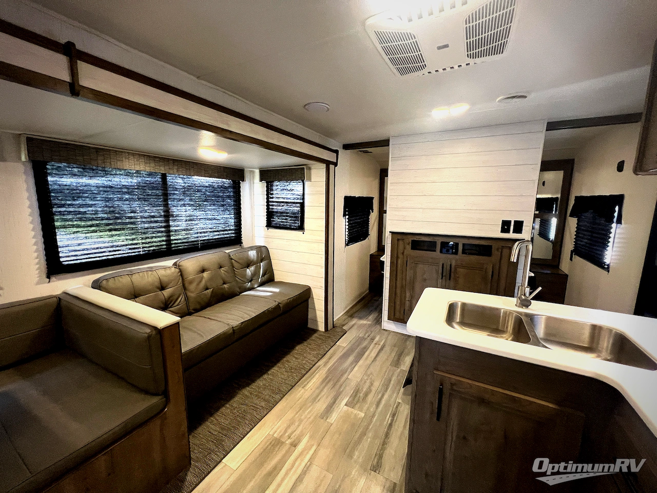 2024 Heartland Pioneer DS320 Photo 6