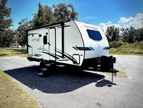 Used 2022 Forest River Surveyor Legend 19MBLE Featured Photo