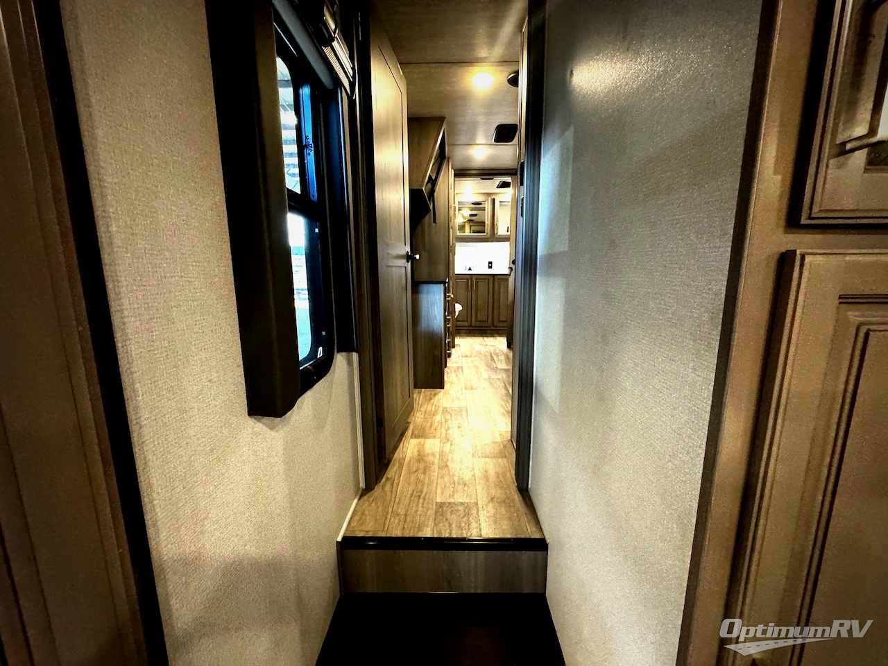 2021 Keystone Montana 3761FL Photo 17