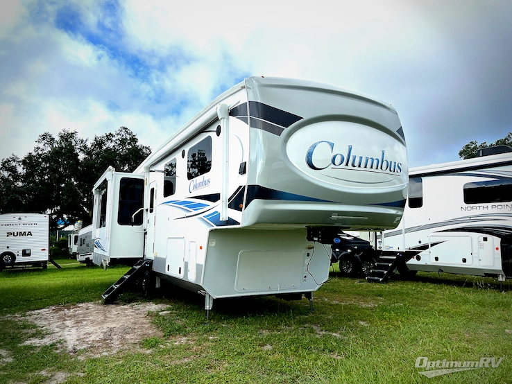 2022 Palomino Columbus 329DV RV Photo 1