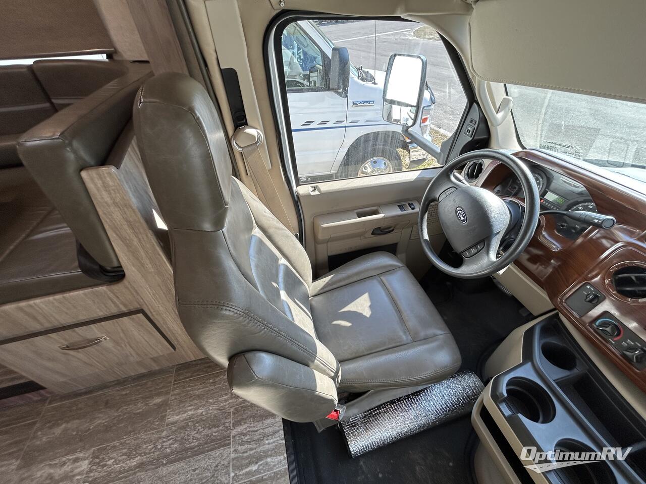 2019 Forest River Forester 2421MS Ford Photo 4