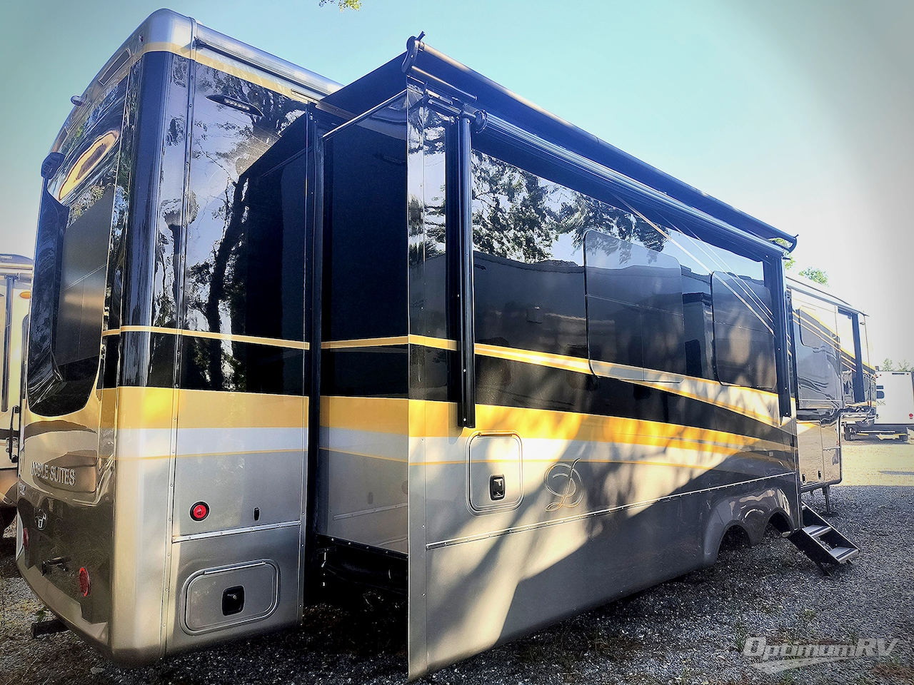 2024 DRV Luxury Suites Mobile Suites MS 41RKDB Photo 3