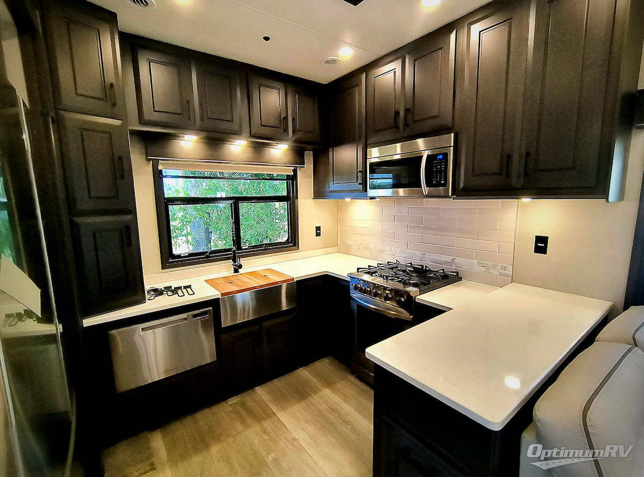 2024 DRV Luxury Suites Mobile Suites MS 41RKDB Photo 13