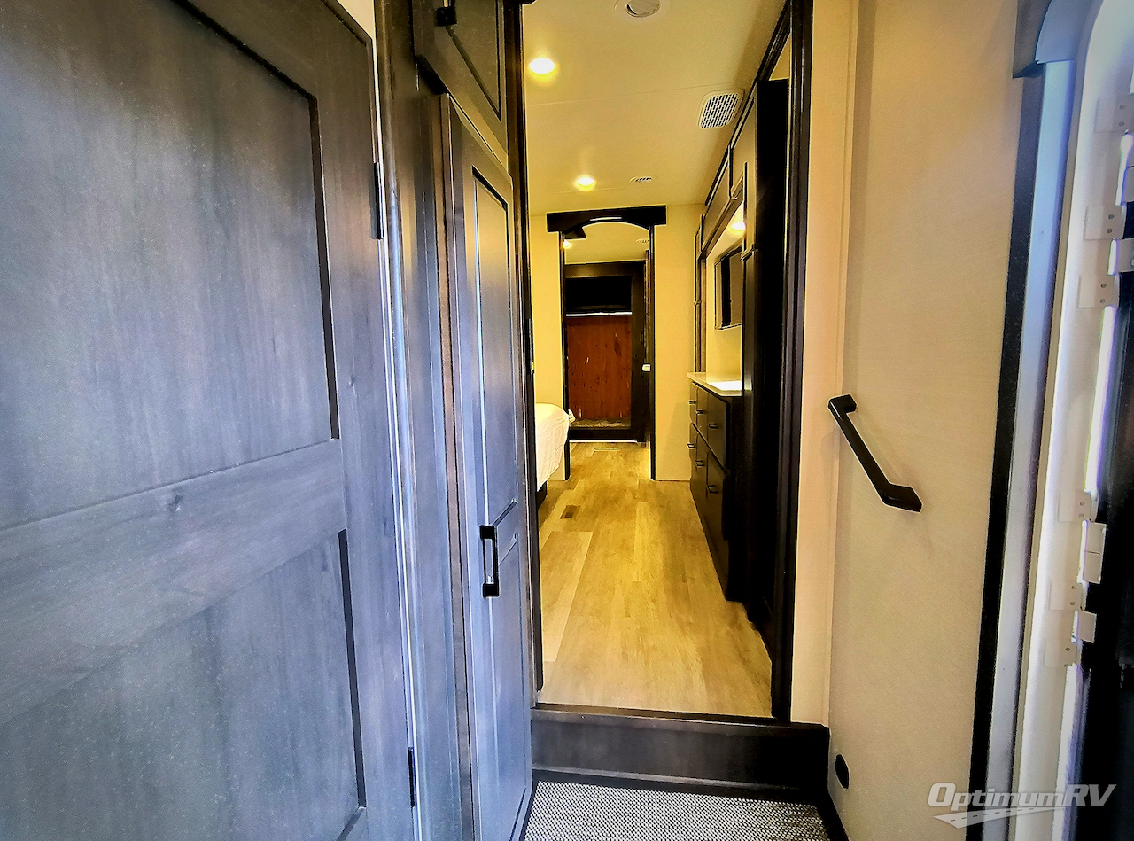 2024 DRV Luxury Suites Mobile Suites MS 41RKDB Photo 16