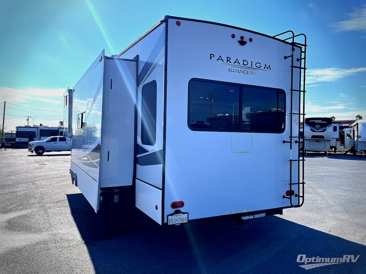 2021 Alliance Paradigm 370FB Photo 3
