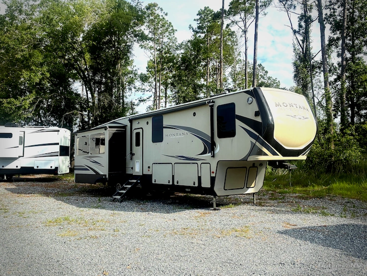 2018 Keystone Montana High Country 385BR RV Photo 1