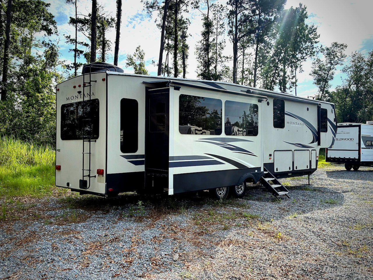 2018 Keystone Montana High Country 385BR Photo 2
