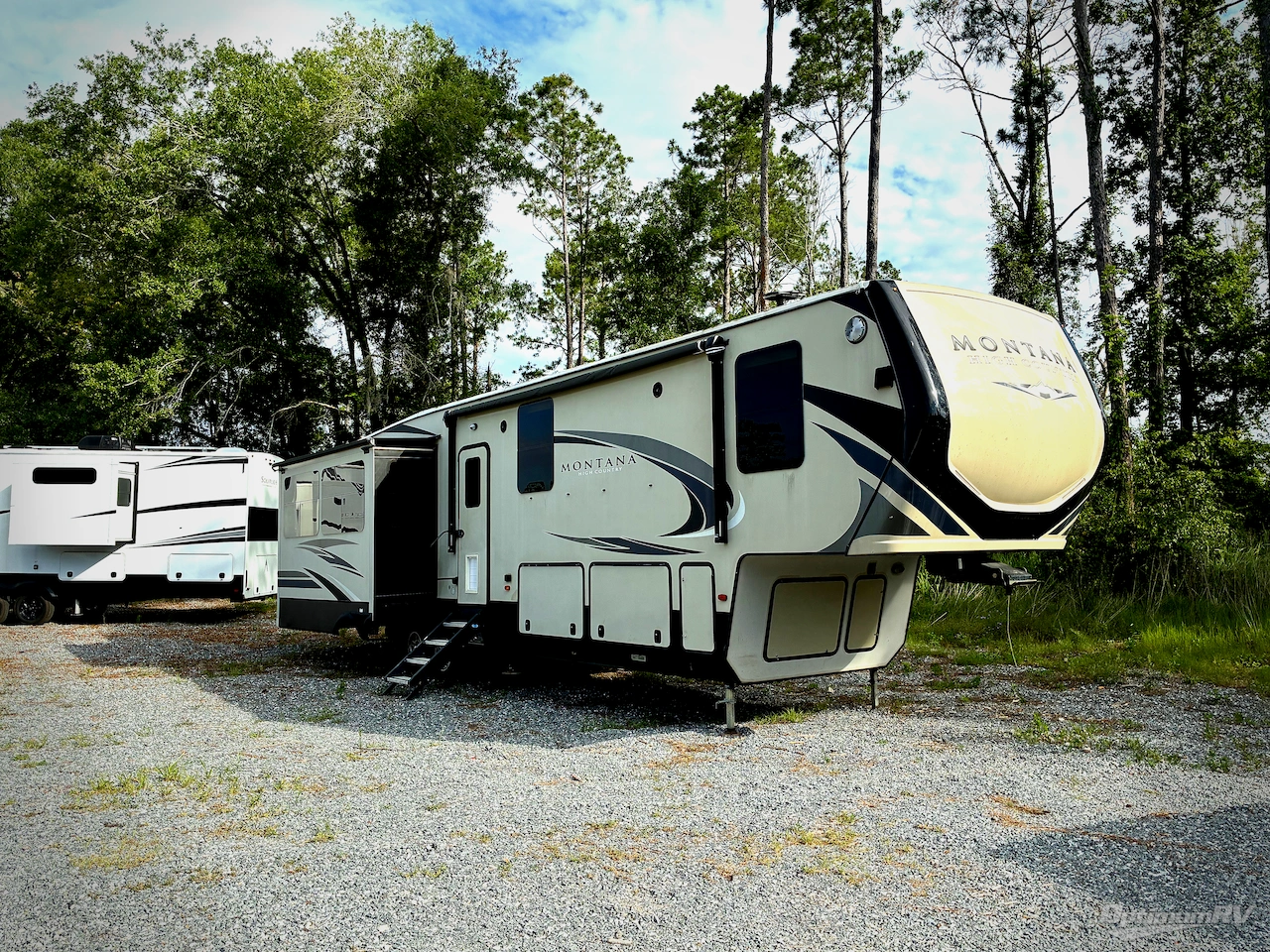 2018 Keystone Montana High Country 385BR Photo 4