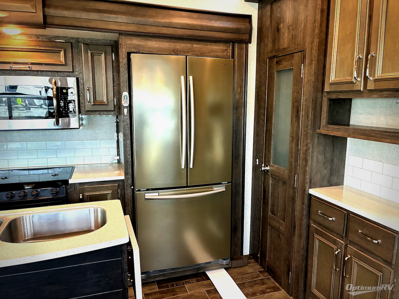 2018 Keystone Montana High Country 385BR Photo 9