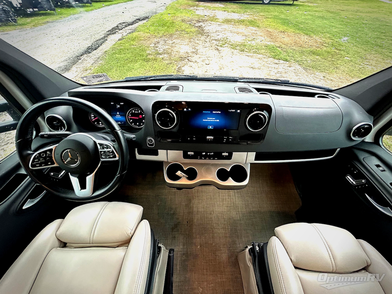 2022 Thor Tiburon Sprinter 24RW Photo 8
