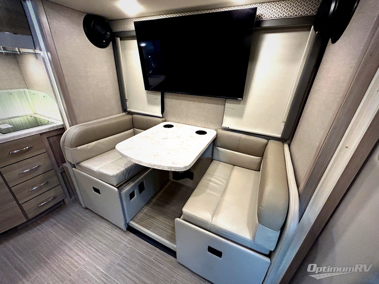 2022 Thor Tiburon Sprinter 24RW Photo 13