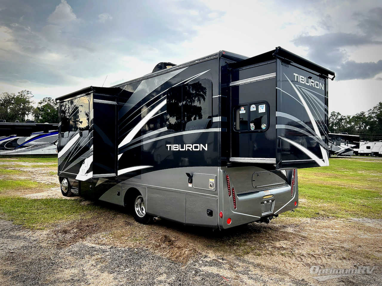 2022 Thor Tiburon Sprinter 24RW Photo 3