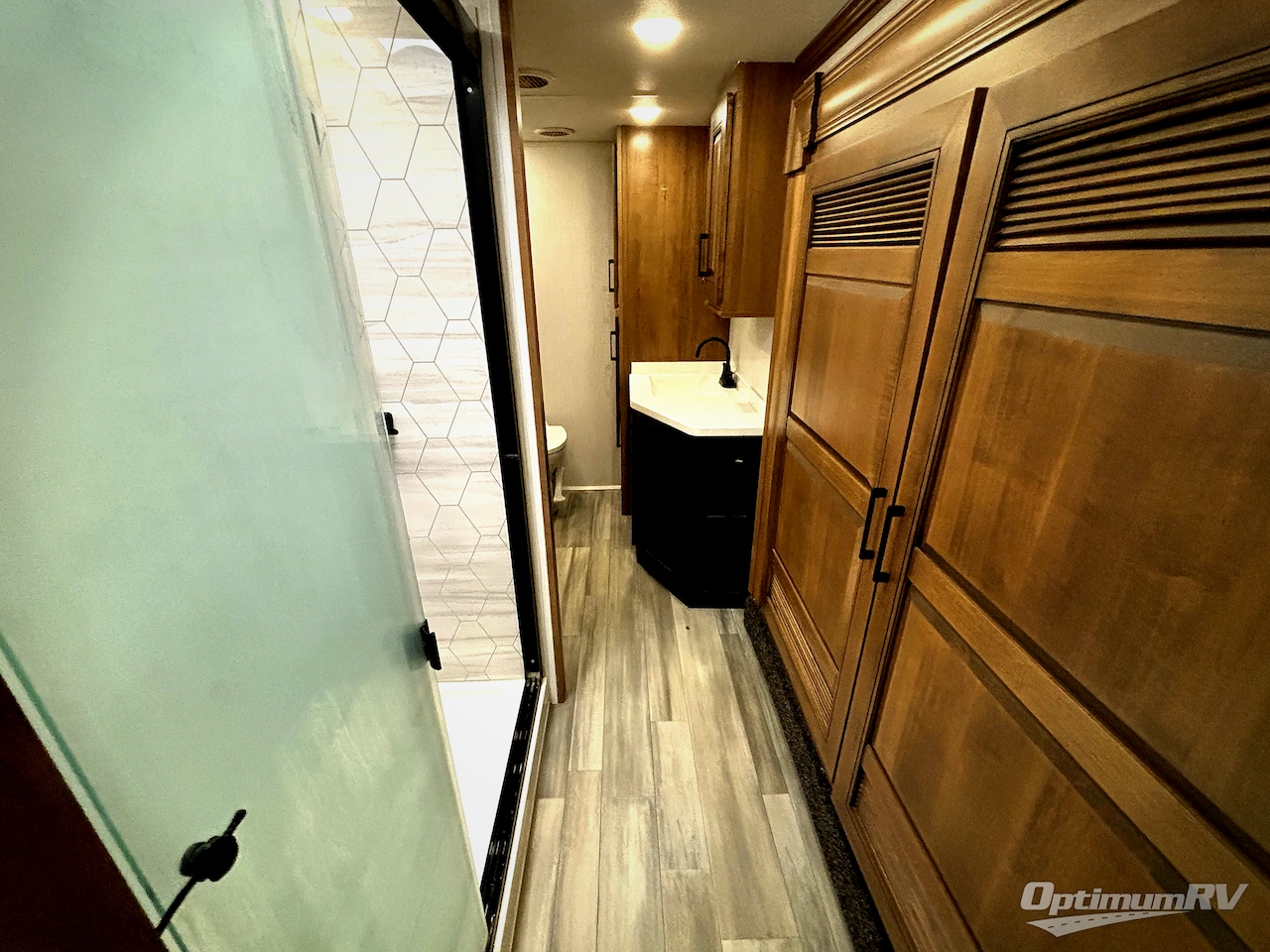 2022 Heartland Bighorn 3960LS Photo 12