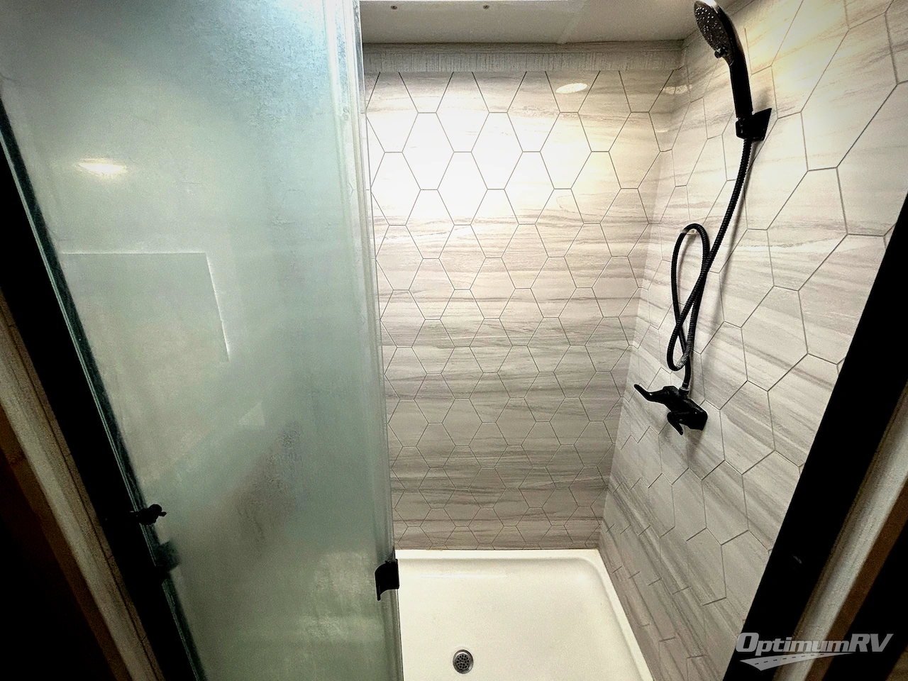 2022 Heartland Bighorn 3960LS Photo 13