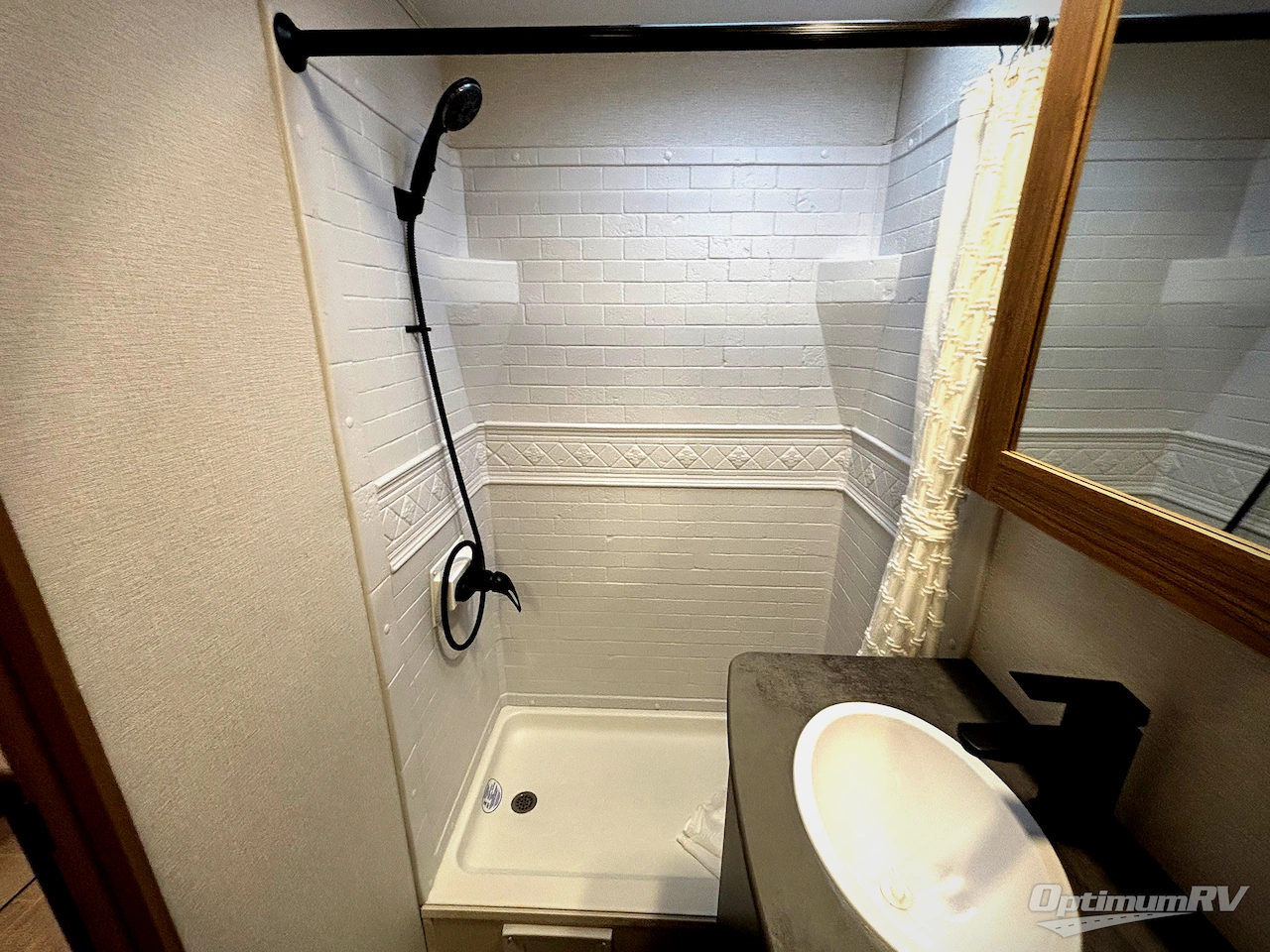 2025 Heartland Corterra 33.3BH Photo 13