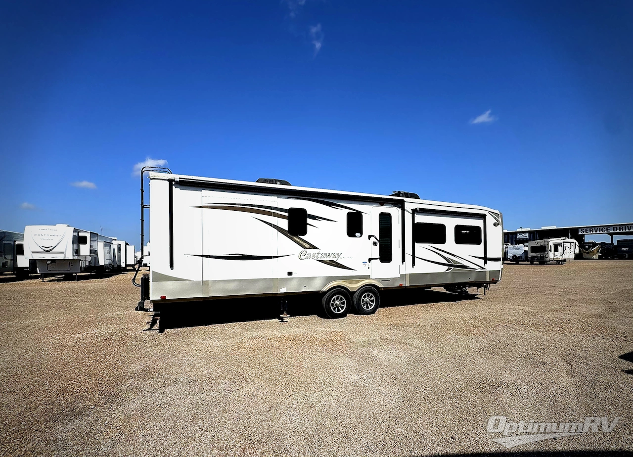 2019 Palomino Columbus Castaway 86FK Photo 2