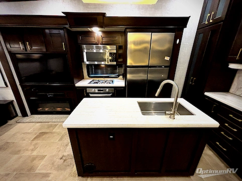 2020 Palomino Columbus F329DV RV Photo 2