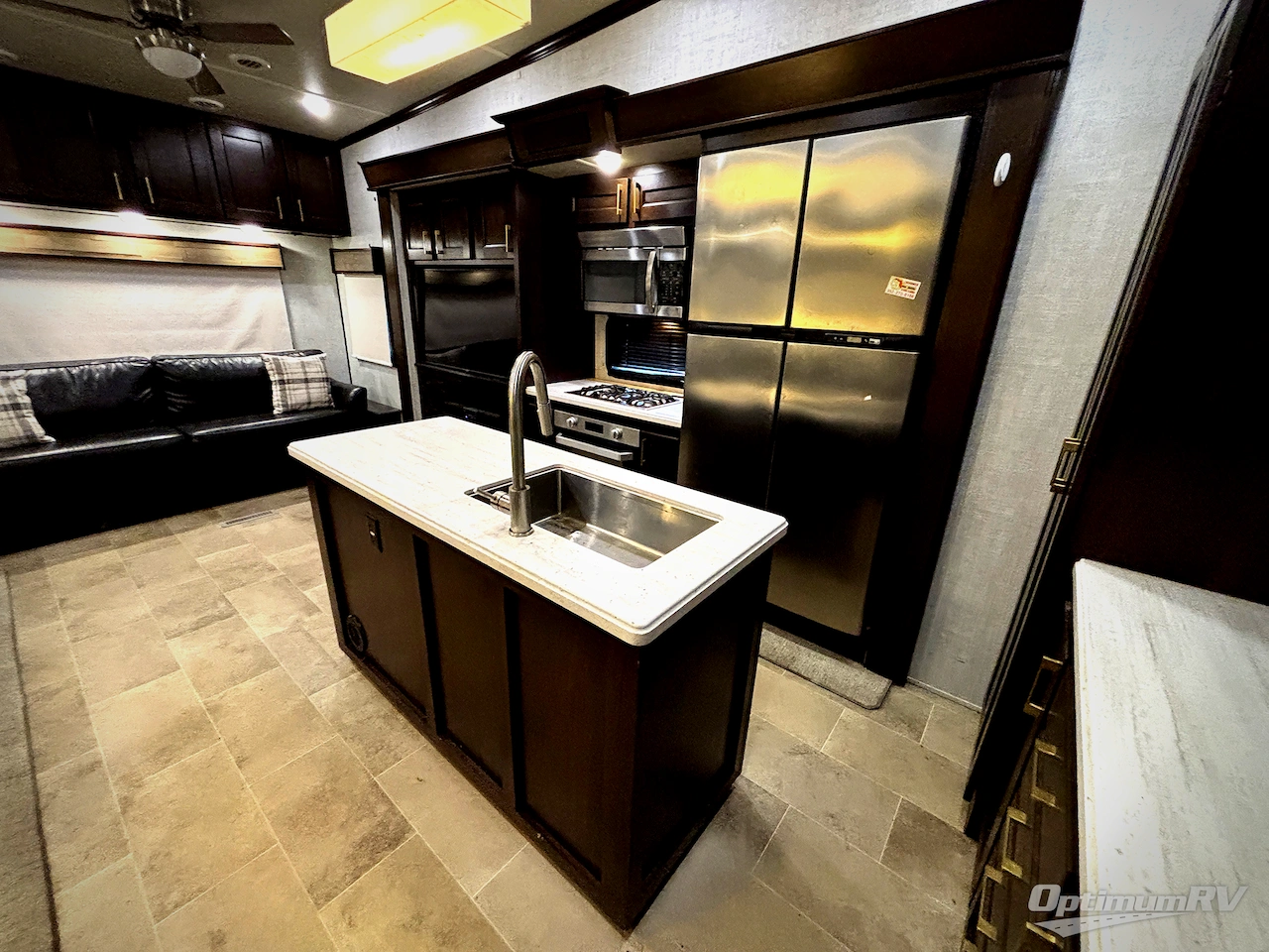 2020 Palomino Columbus F329DV Photo 17