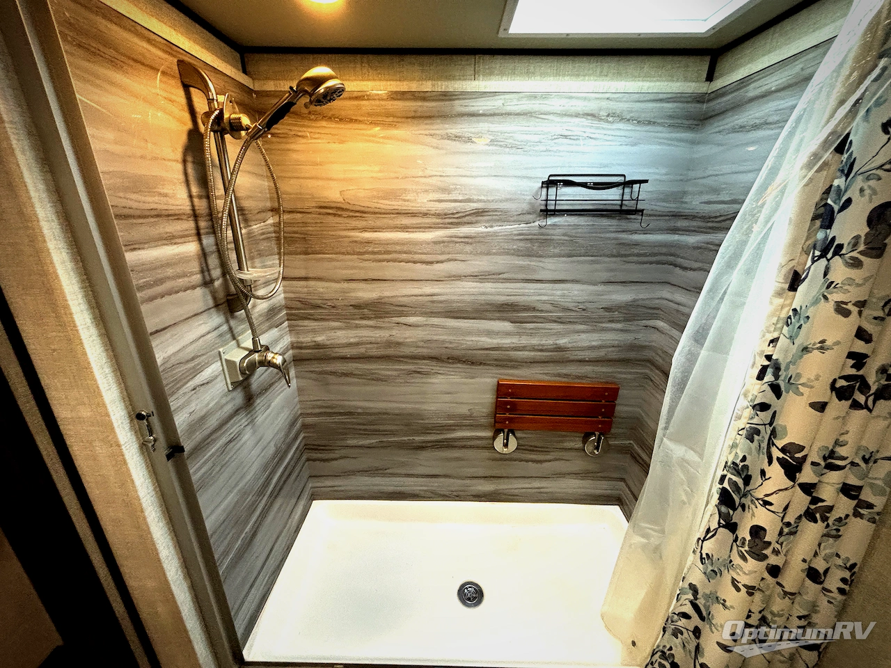 2020 Palomino Columbus F329DV Photo 15