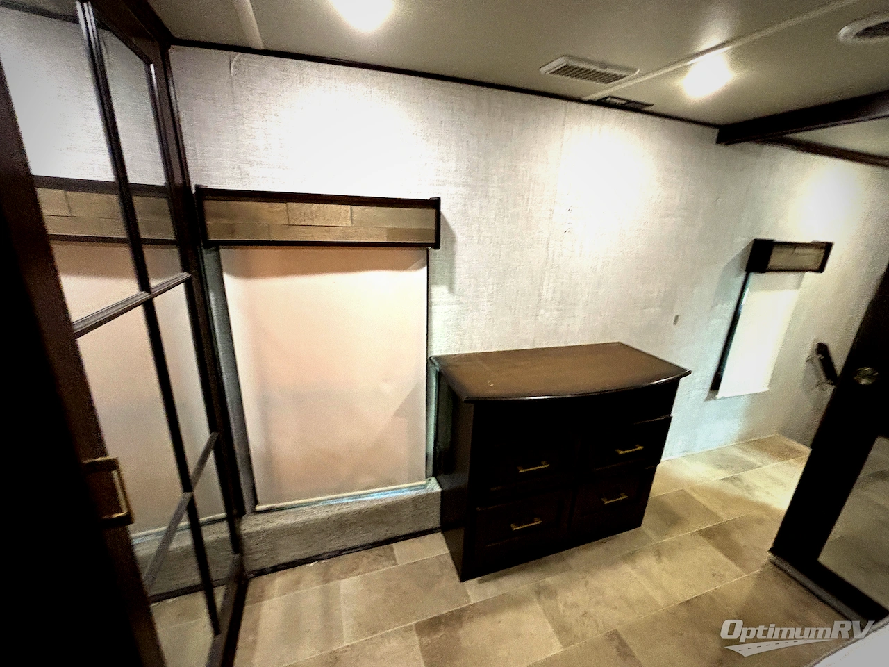 2020 Palomino Columbus F329DV Photo 12