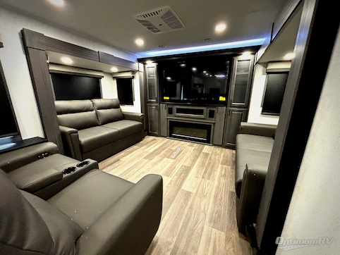 2027 East To West Ahara 380FL RV Photo 2