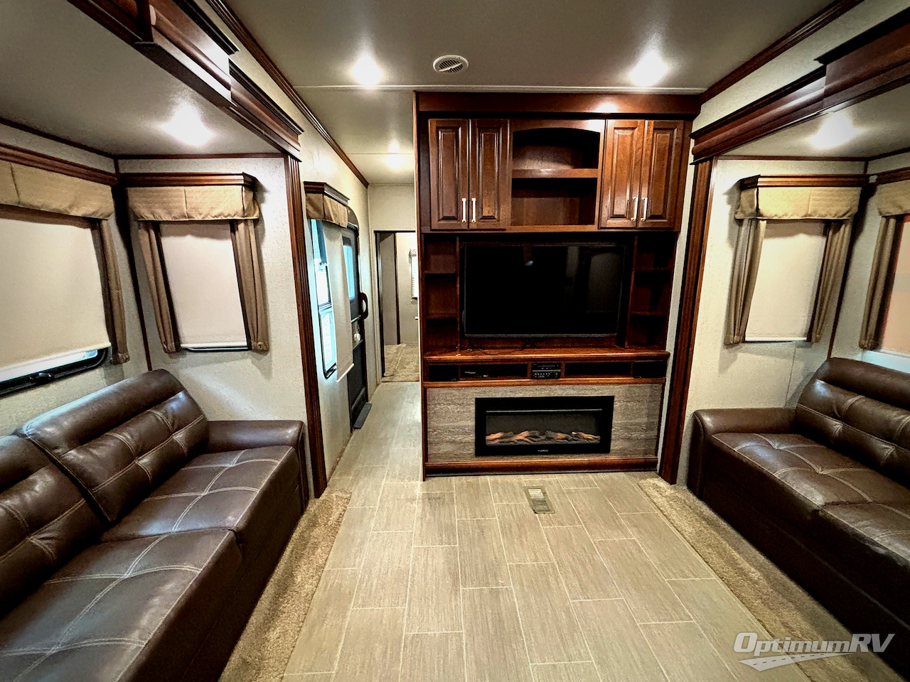 2019 Keystone alpine 3800FK Photo 2