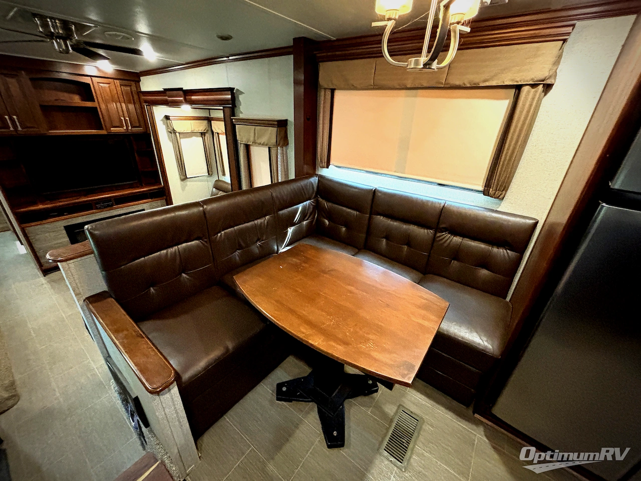 2019 Keystone alpine 3800FK Photo 9