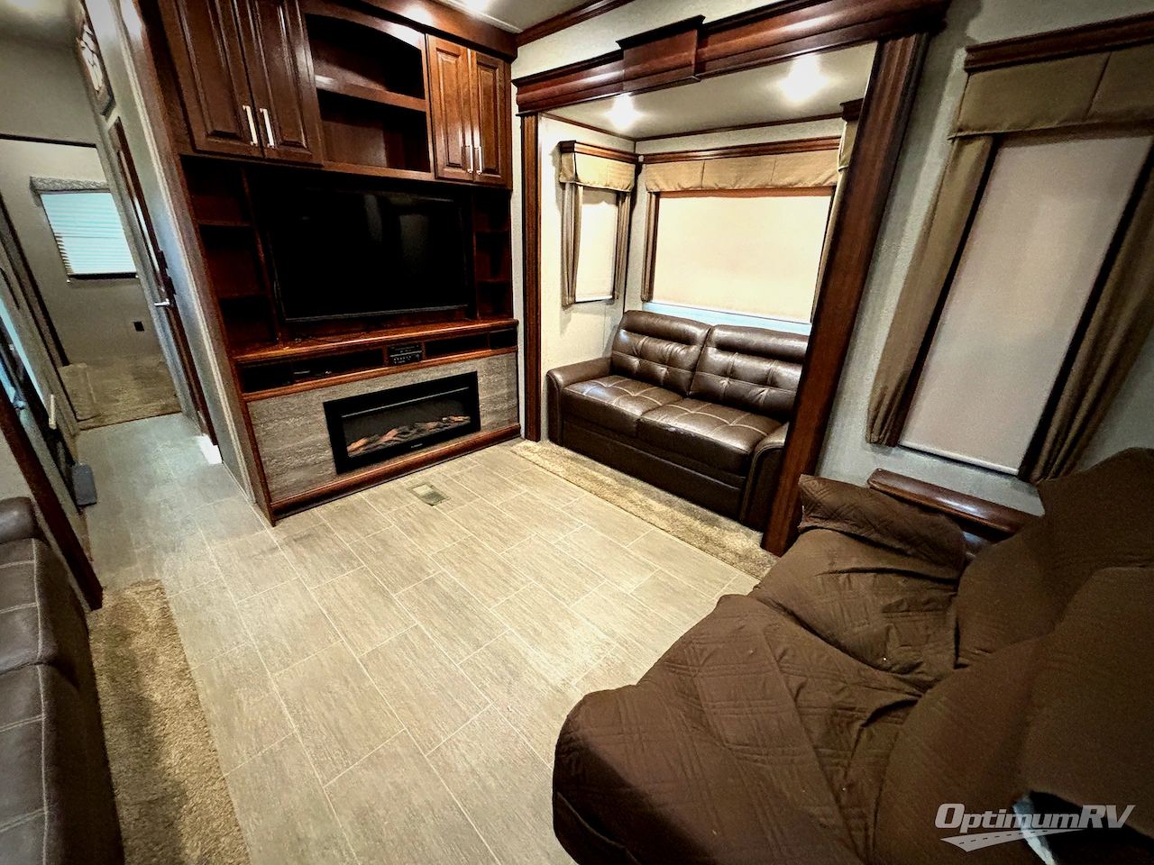 2019 Keystone alpine 3800FK Photo 10