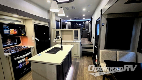 2027 East To West Ahara 380FL RV Photo 3