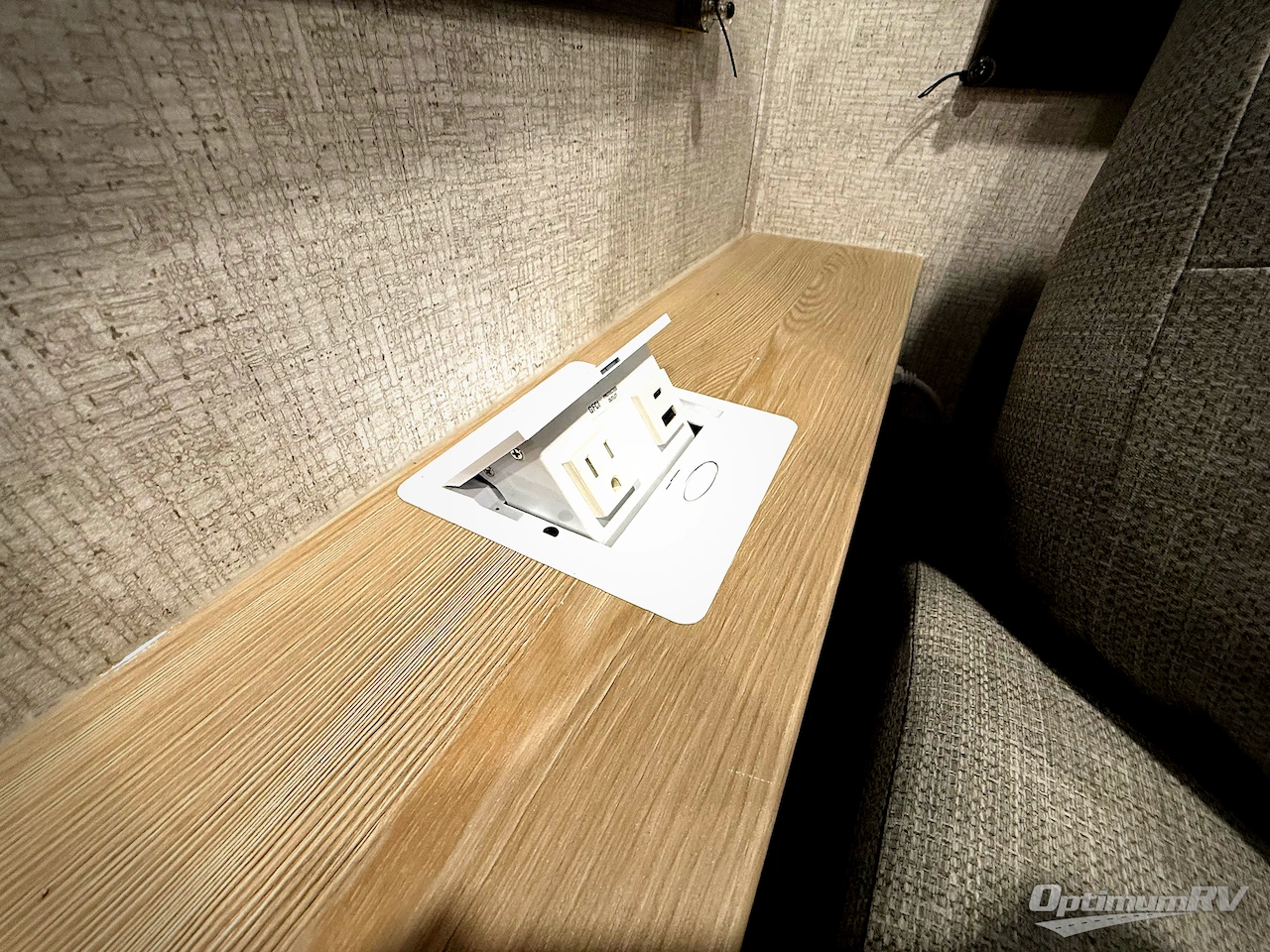 2026 East To West Longitude 185RB Photo 11