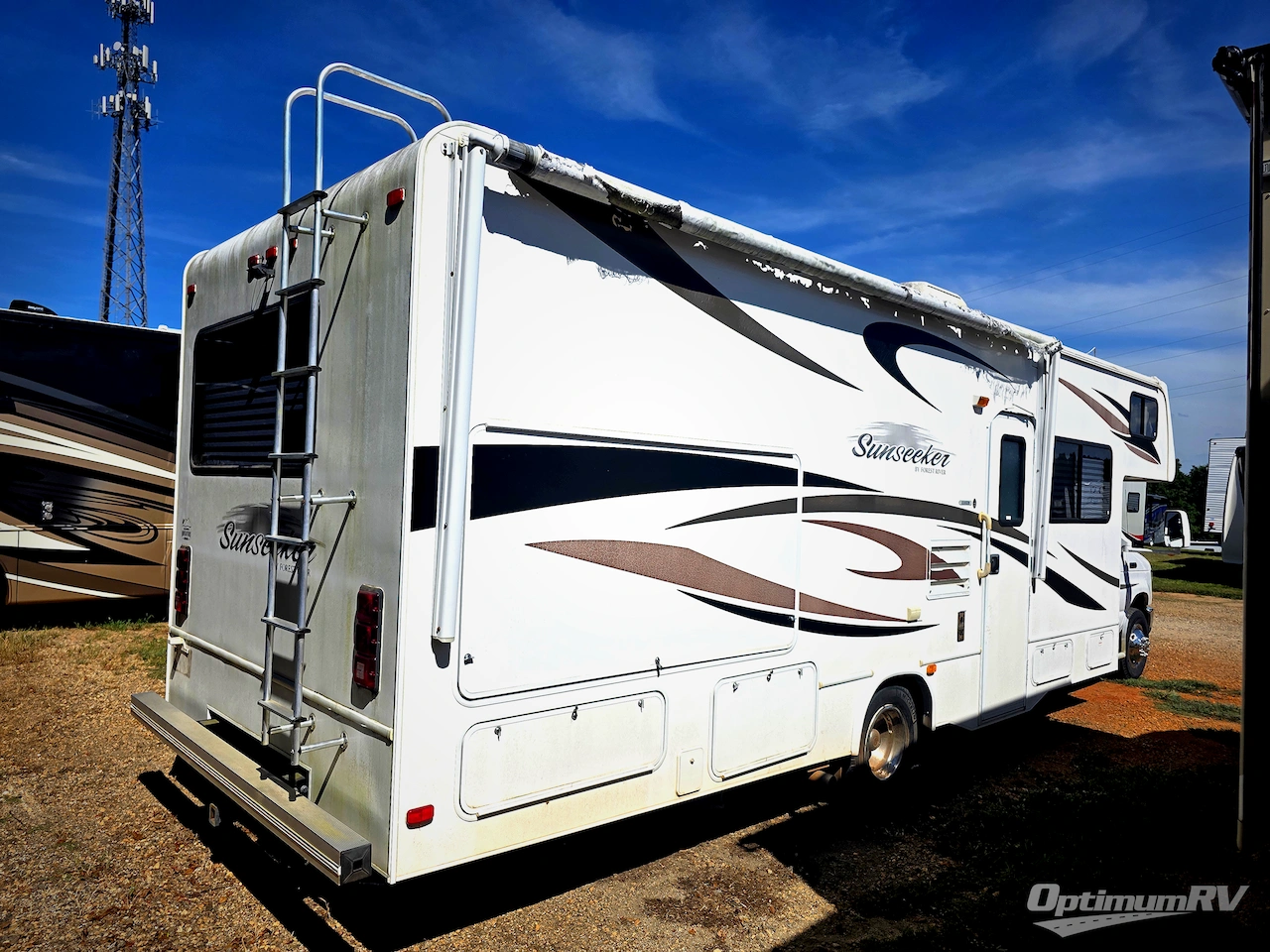 2012 Forest River Sunseeker 2860DS Photo 2