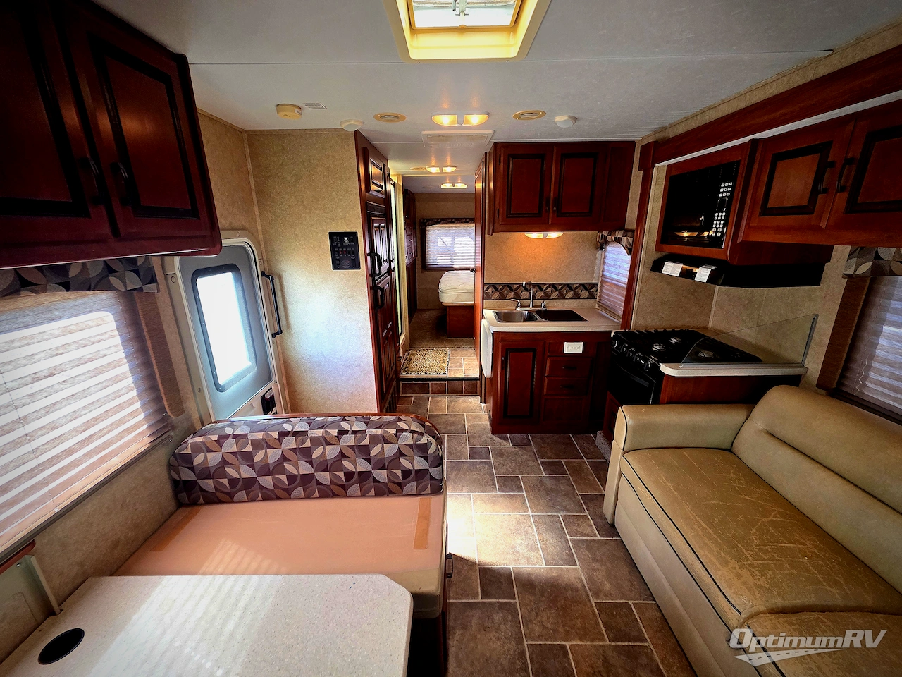 2012 Forest River Sunseeker 2860DS Photo 4