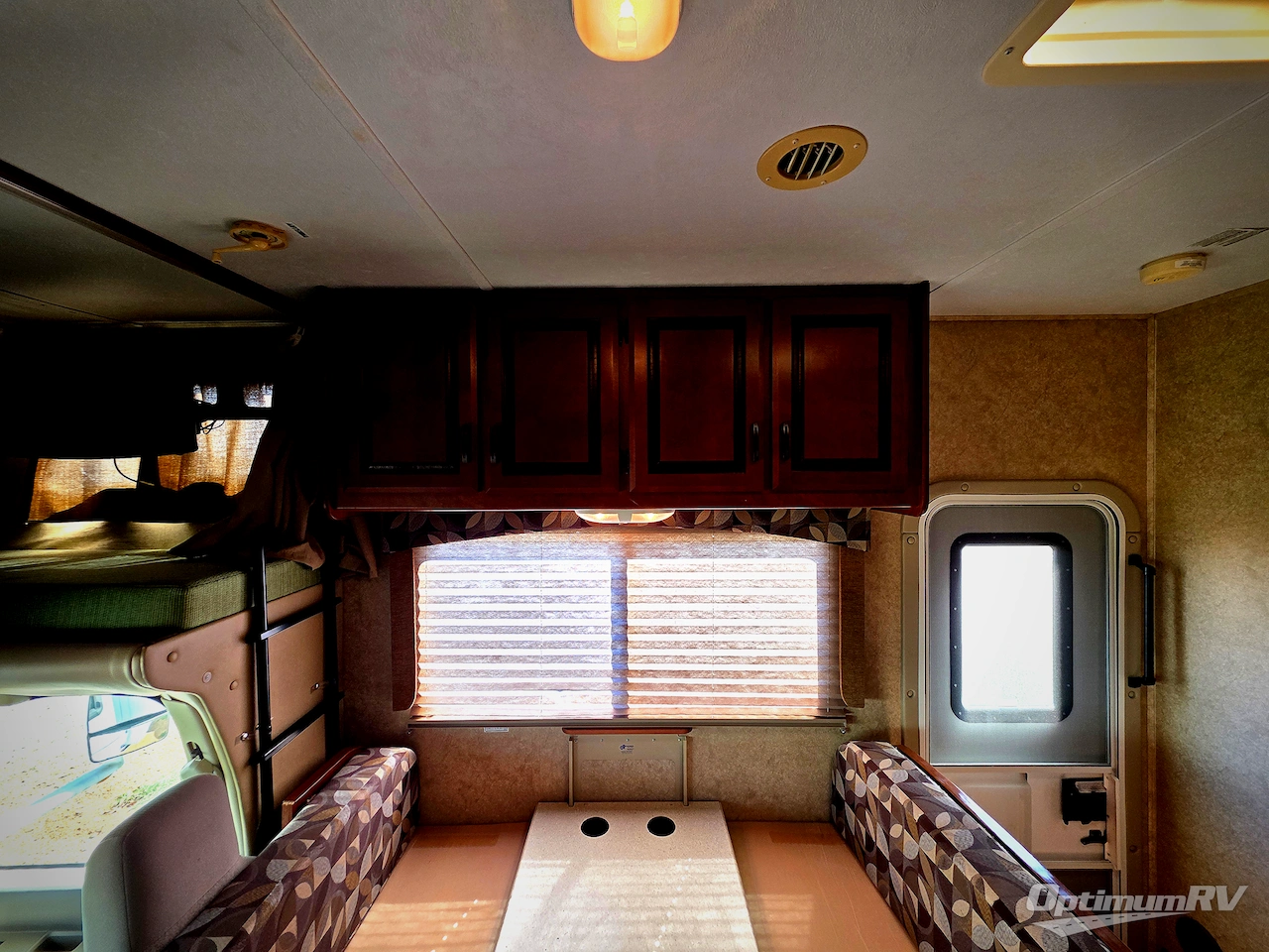 2012 Forest River Sunseeker 2860DS Photo 10